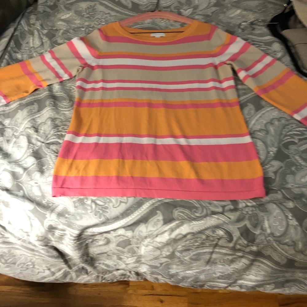 Lightweight sweater
